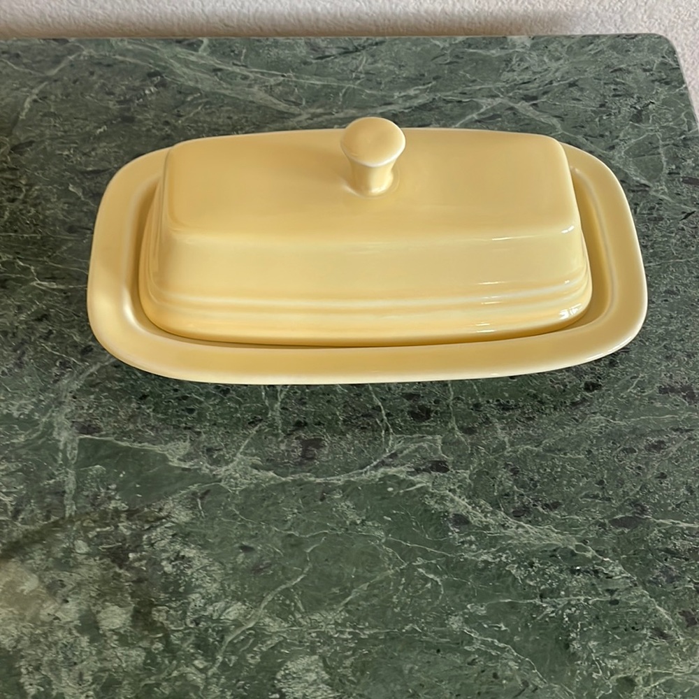 VINTAGE FIESTAWARE PALE YELLOW RETIRED COLOR SMALL BUTTER DISH